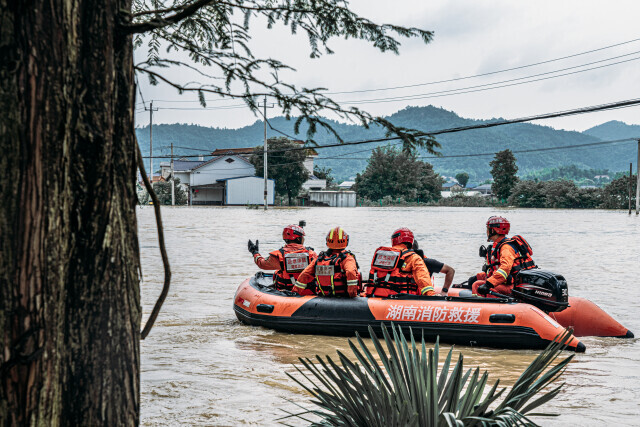 众志成城筑防线   风雨同舟护家园 ——湖南全力开展防汛抢险救援纪实