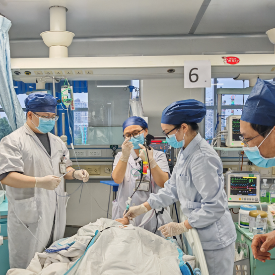 气道取出4厘米骨块！怀化市中心医院多学科协作勇闯生命险关