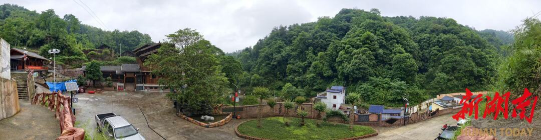百村行散记①｜守了村庄近500年，这头牛“不肯走” 