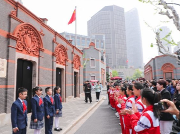 学习新语｜让红色基因代代相传