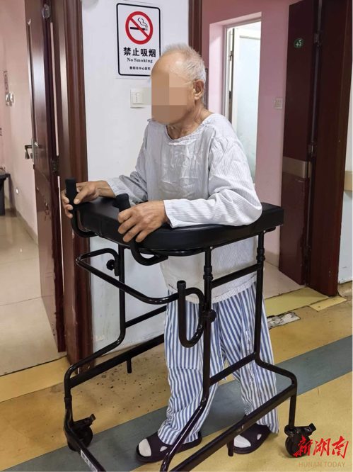 衡阳市中心医院泌尿外科成功救治高危复杂双脏器泌尿系肿瘤患者
