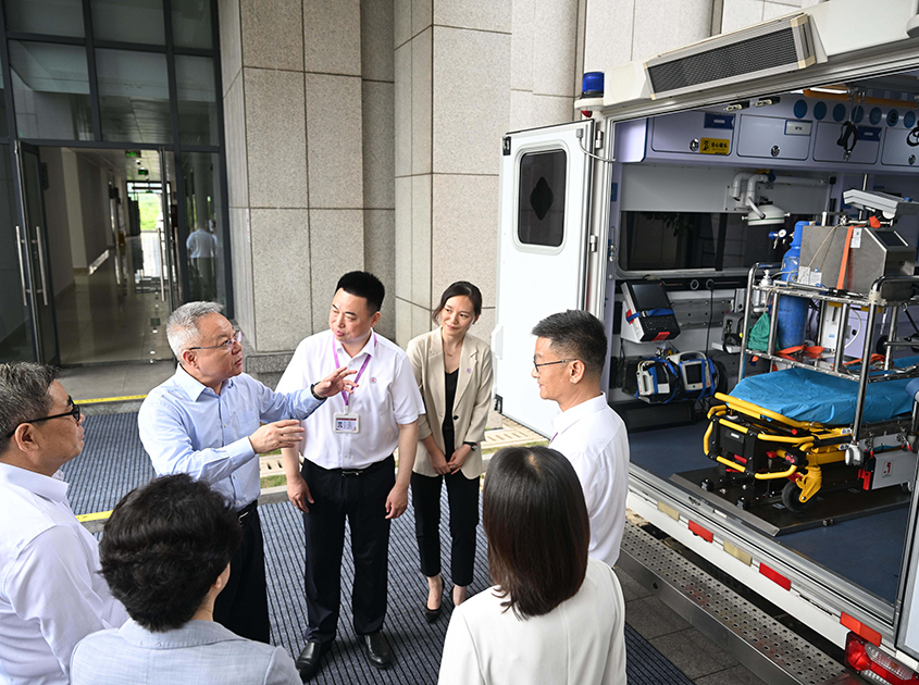 沈晓明调研院前医疗急救工作