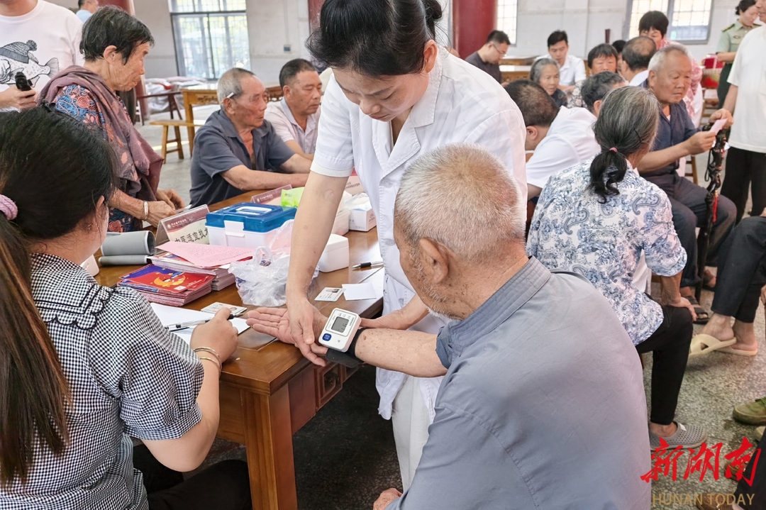 永兴县：大将故里传新风 志愿服务暖桑榆