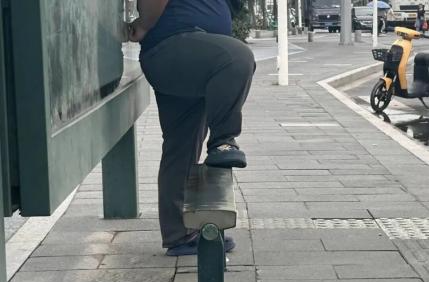 周末·科普丨穿着外裤，到底能不能直接坐床上？
