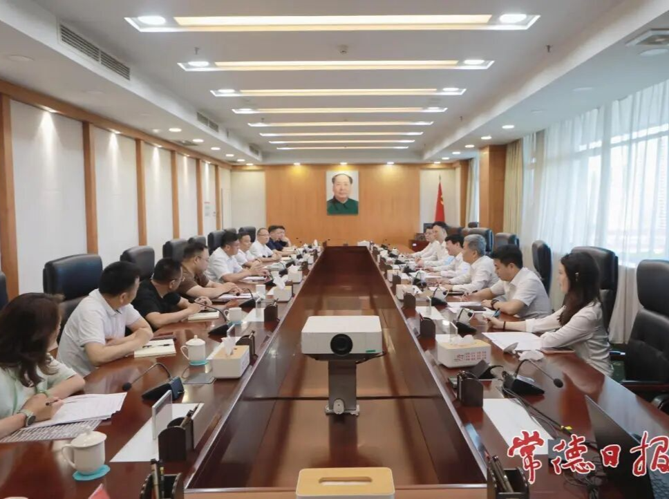罗毅君与五洲世纪集团董事长徐登权举行工作会谈
