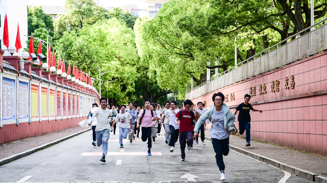 雨润寒窗 晴赴韶华——怀化学子高考逐梦行掠影