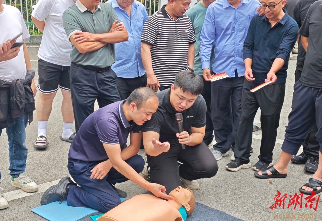 张家界200余名驾驶员“闯关”学工伤预防