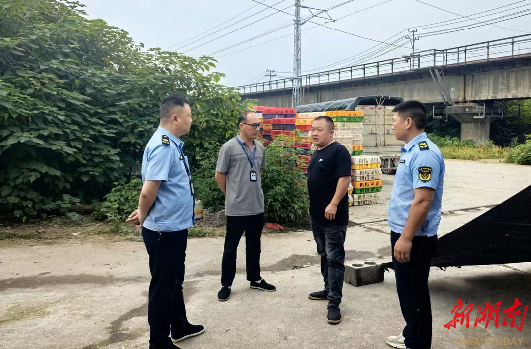 桃江全域整治畜禽养殖违规行为，现场整改不合规问题3处