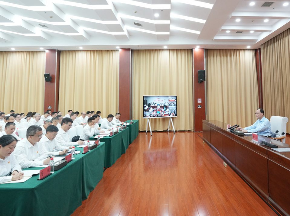毛伟明在省工信厅讲授树立和践行正确政绩观学习教育专题党课