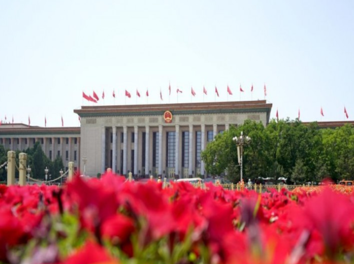 丹心从来系家国——习近平总书记引领全党向功勋模范致敬学习