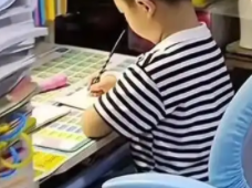 坚决杜绝用手机布置作业！教育部通知