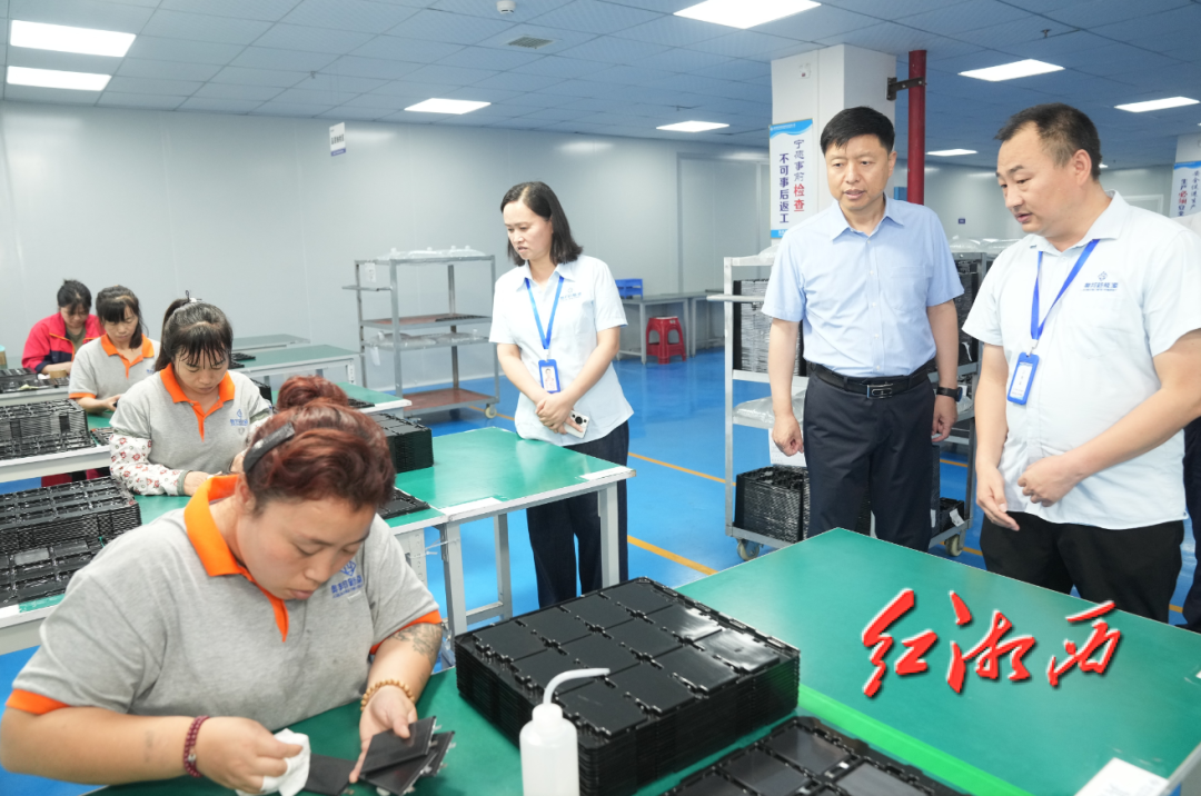 刘涛到花垣县吉首市走访调研重点企业