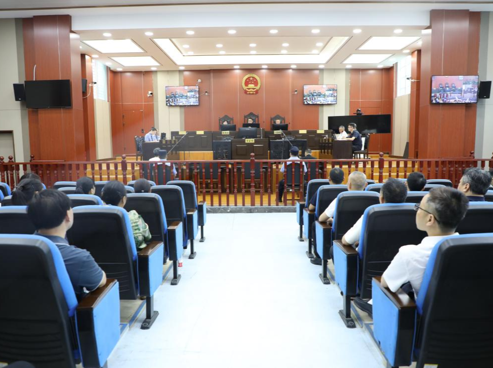 以案为鉴强警示 以审促廉筑防线 华容法院公开开庭审理两起职务犯罪案件