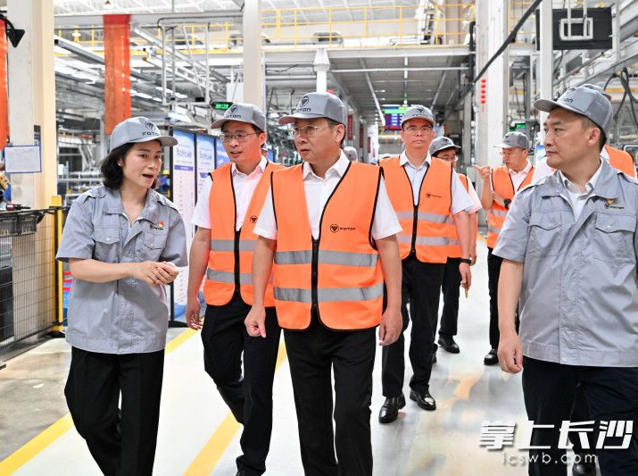 陈博彰在长沙经开区调研园区高质量发展、新能源产业链建设并召开座谈会