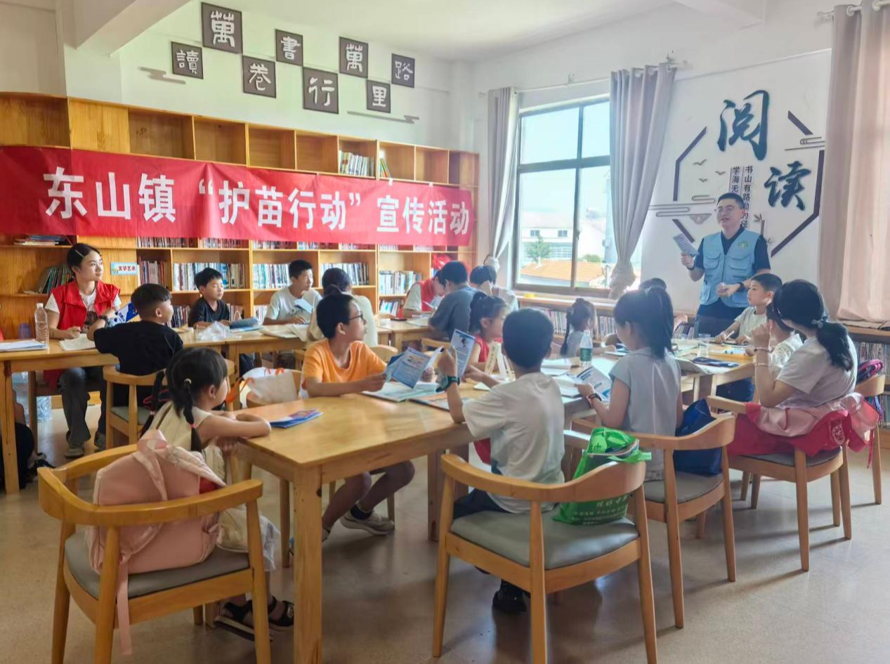青春筑梦护童心 多方联动暖乡村