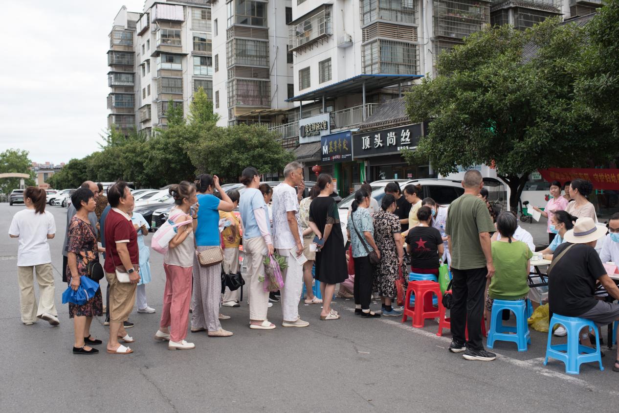 一张三伏贴 一杯祛湿茶 衡阳市第四人民医院把健康送到群众家门口