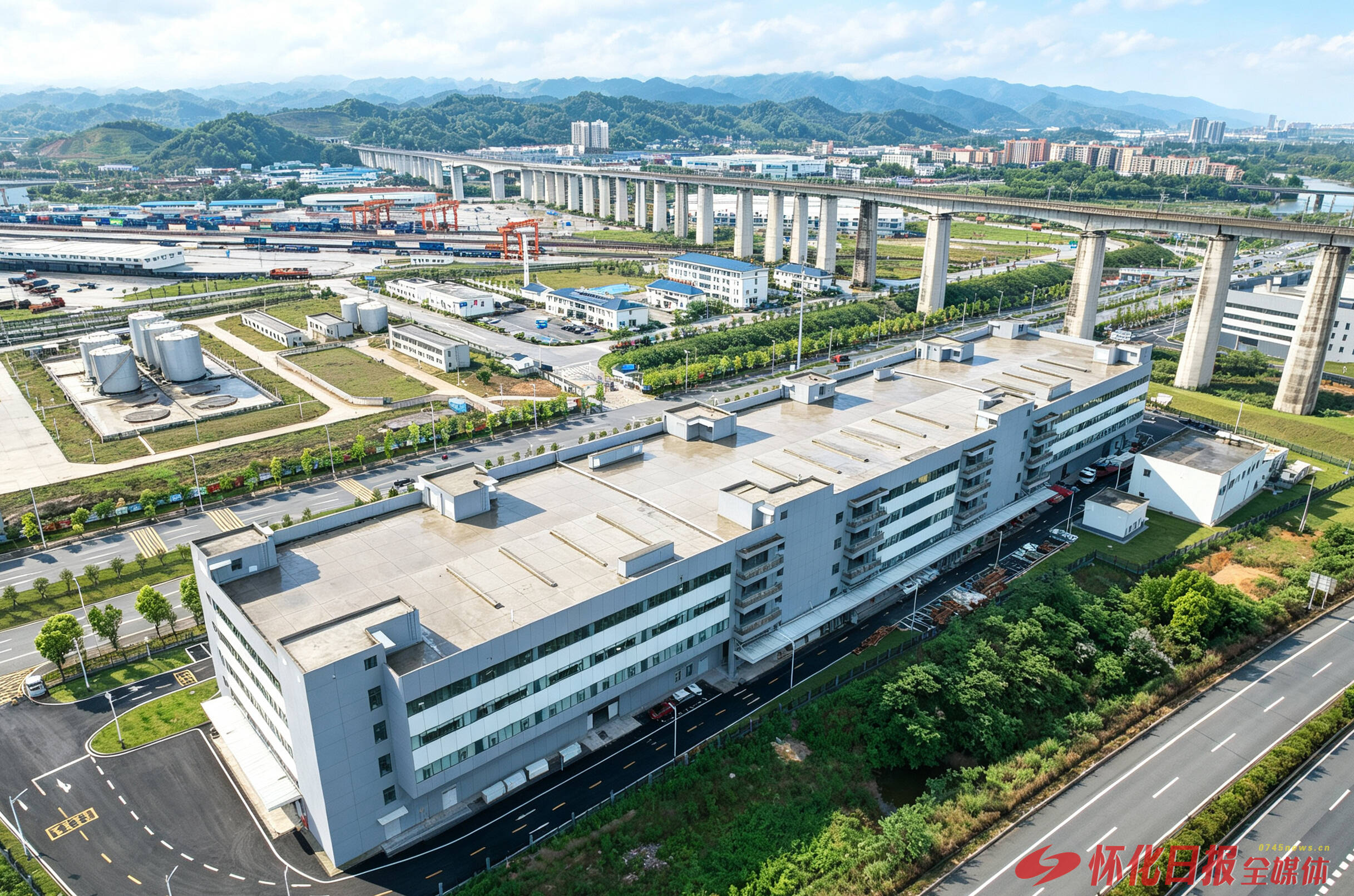 怀化国际陆港高标准仓储基地项目完工