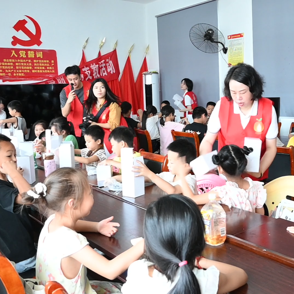 麻阳：筑牢安全防护屏障 暖心公益托管课堂守护乡村少年多彩暑期