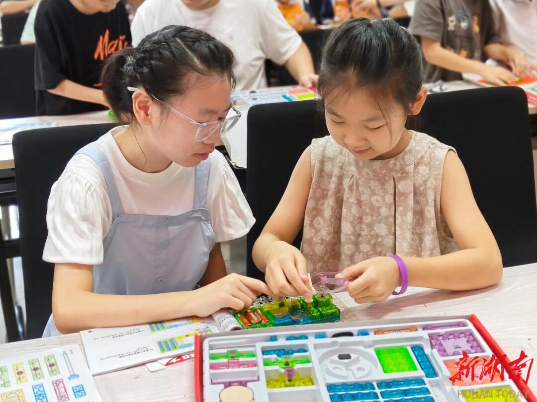 玩转电子积木！这堂课程邀你探索奇妙电学奥秘