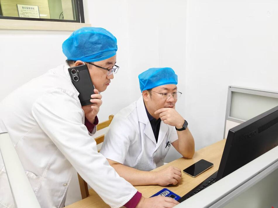 生死竞速显担当 传技授业暖山城