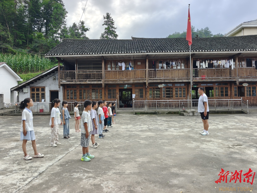九年赴山 微光如常 西洞庭管理区“小太阳”支教队再赴溆浦灶坪村支教