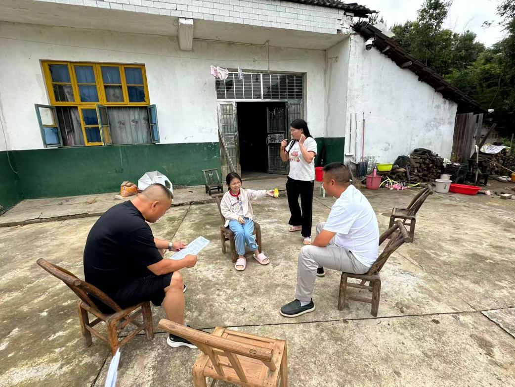 澧县：从“扛泪跑”到“上门办” 金罗镇用“脚步”兜住一对母女