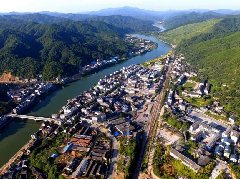 通道：砥砺五载结硕果  侗乡奋进启新程