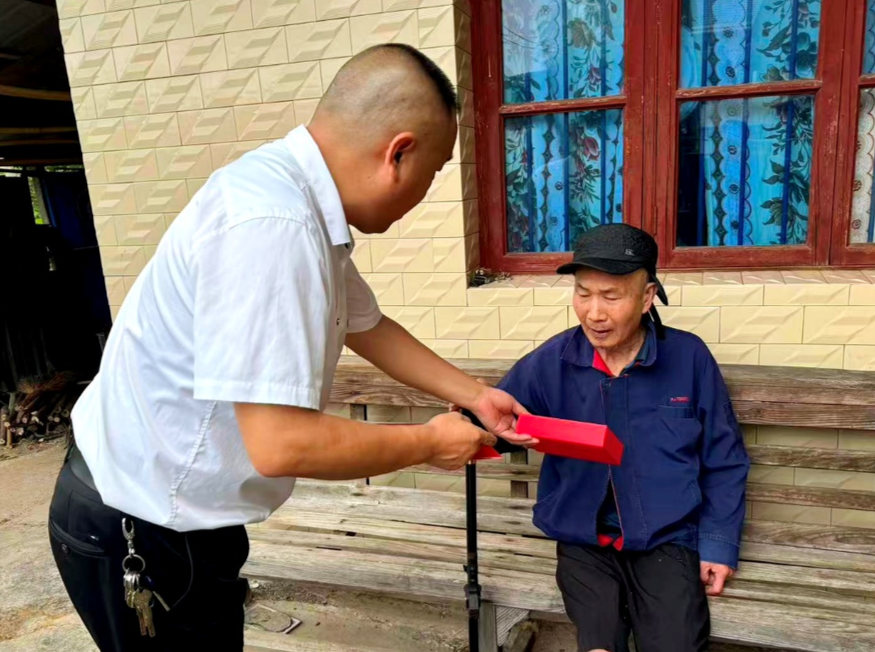 洪江市：戎装褪去初心不改 老兵本色扎根乡土