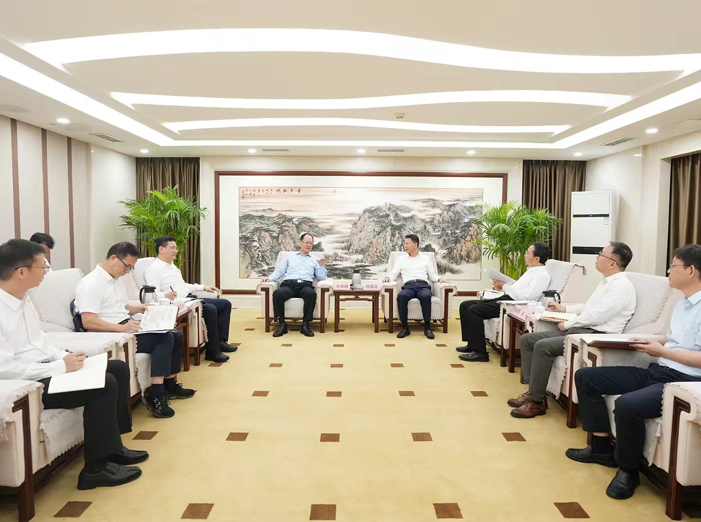 省政府与部分部委央企在京举行工作会谈 毛伟明程福波丁向群孙永才出席