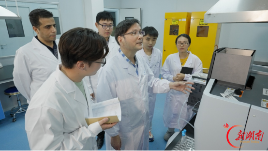 废矿渣里“吸”出癌症治疗核素！南华大学团队打破医用阿尔法核素全球供应瓶颈