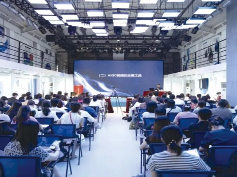 《思想政治工作研究》｜系统性变革背景下主流媒体思想政治工作创新研究