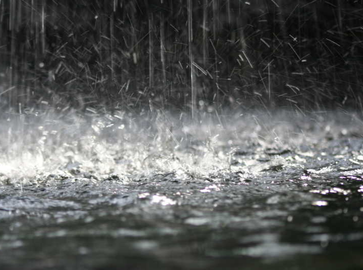 暴雨、雷雨大风即将抵达长沙！下班早点回家！