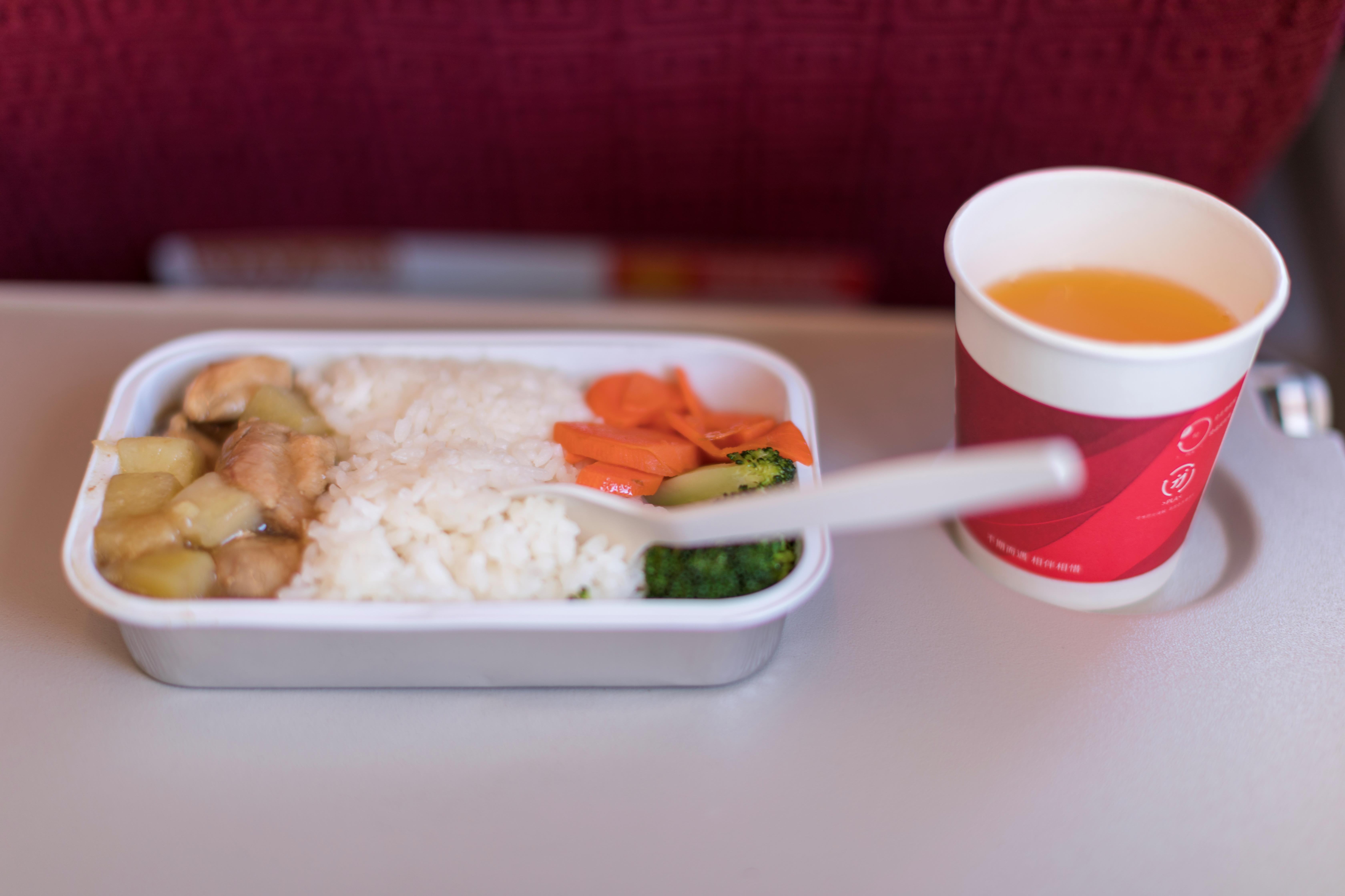 付费飞机餐走红,免费飞机餐会消失吗?