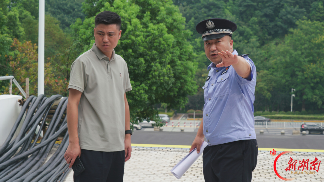 300多次踏勘、100多张图纸，赫山民警殷雪峰的较真，只为向省运会交出平安答卷