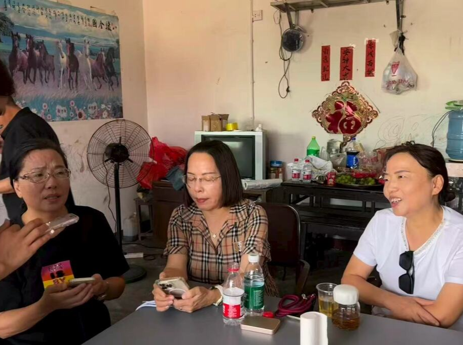 沪上三姐妹跨越千里 赴湘西龙山寻根圆梦