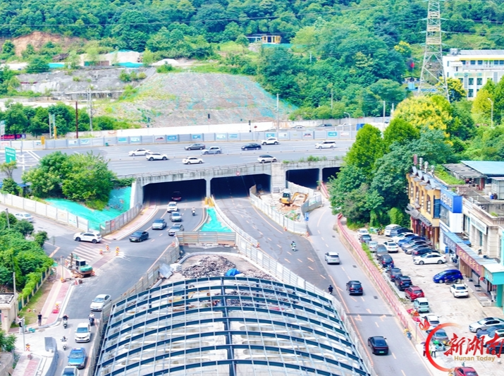 长沙梅浦联络线云栖路下穿涵洞通车