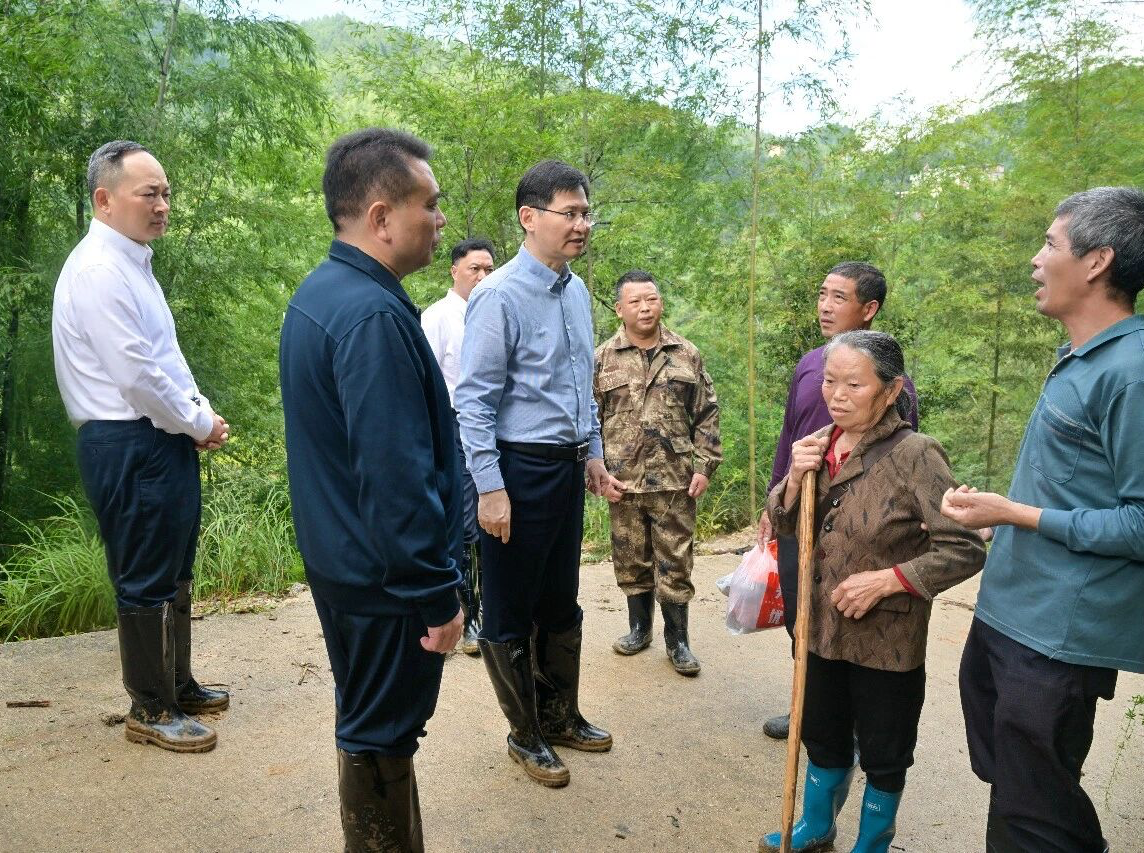 阚保勇赴桂东县调研防汛抗灾工作