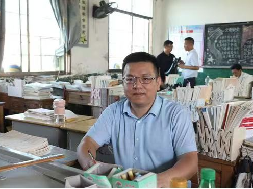 情系桑梓润桃李 反哺家乡守初心——衡南籍学者肖海华倾情助力乡村教育发展
