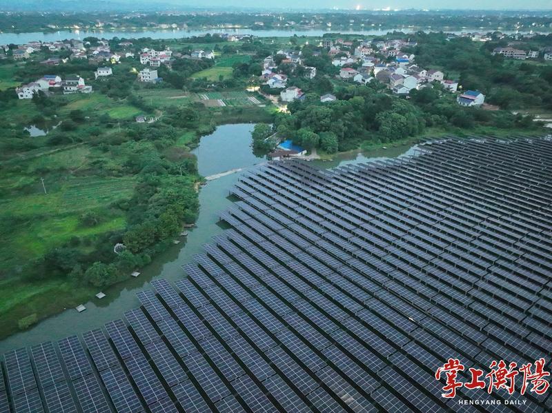 项目谋划建设季⑭丨板上发电、板下养鱼，衡山县把电站“种”在土地上