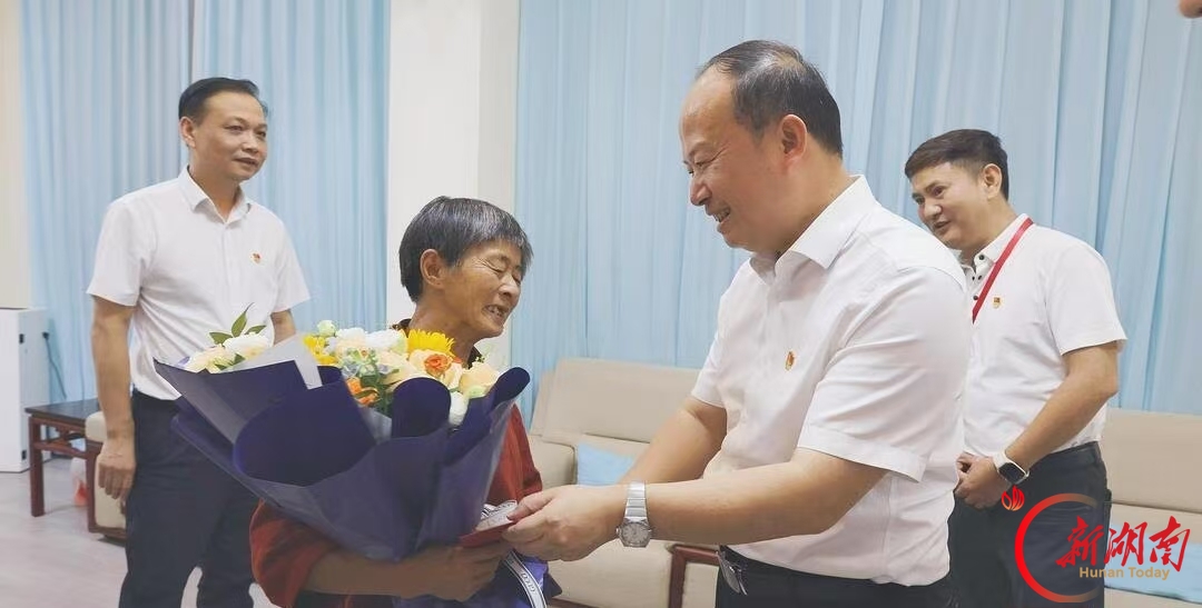 债清心自安，信立人方正  衡阳县委、县政府主要领导看望慰问全国“诚信之星”黄玉香