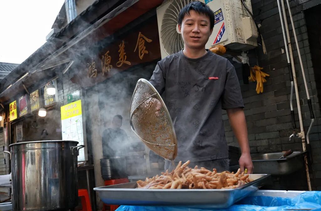 镜头里的人间烟火:彭定湘的长沙街巷慢记