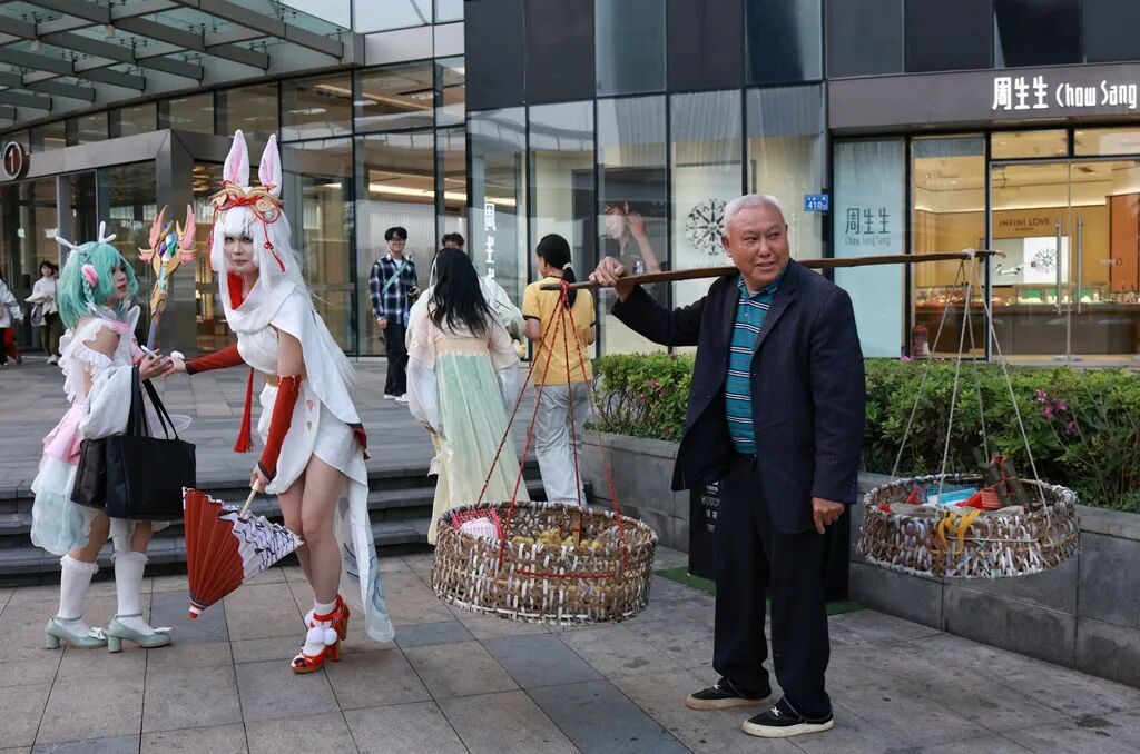 镜头里的人间烟火:彭定湘的长沙街巷慢记