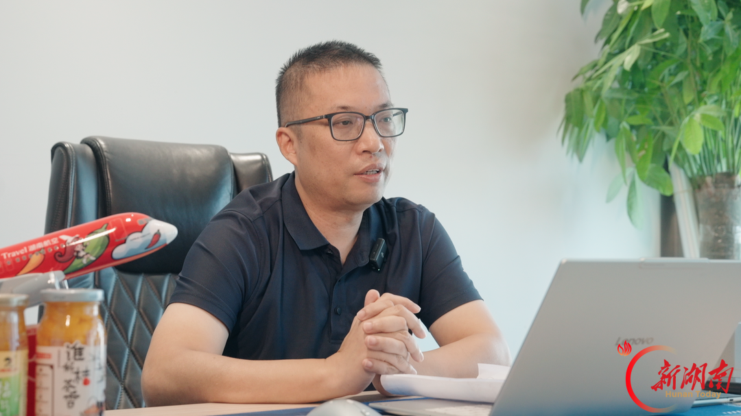 左手辣椒，右手橘子，湖南老字号辣妹子风风火火闯世界