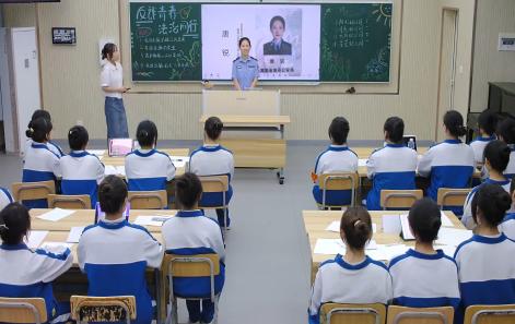 反诈护航新学期 网络安全伴成长——南县职业中等专业学校开展“网络安全开学第一课”