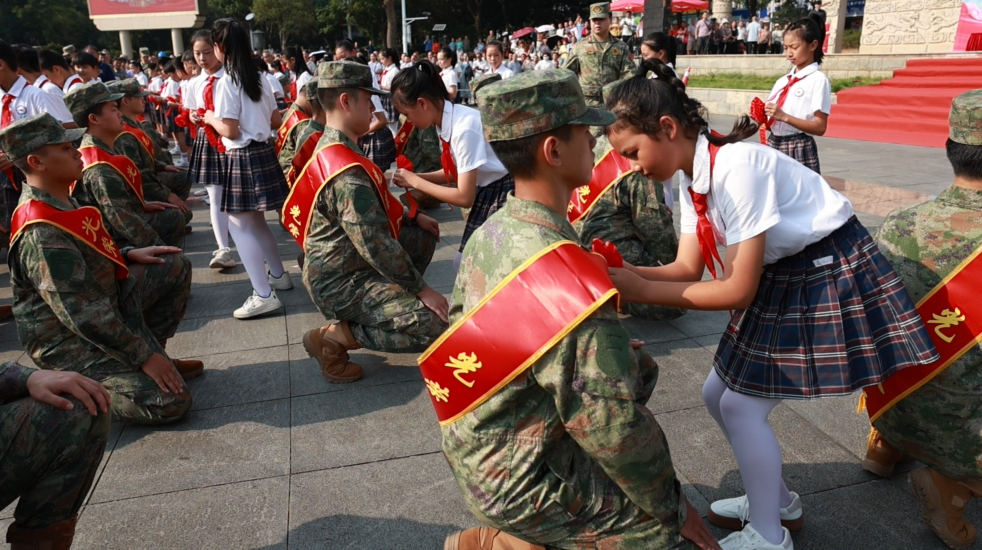 瑶乡好儿郎 参军卫国防——江华举行新兵入伍欢送仪式