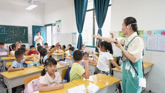 天心区开展国际保护臭氧层日进校园活动
