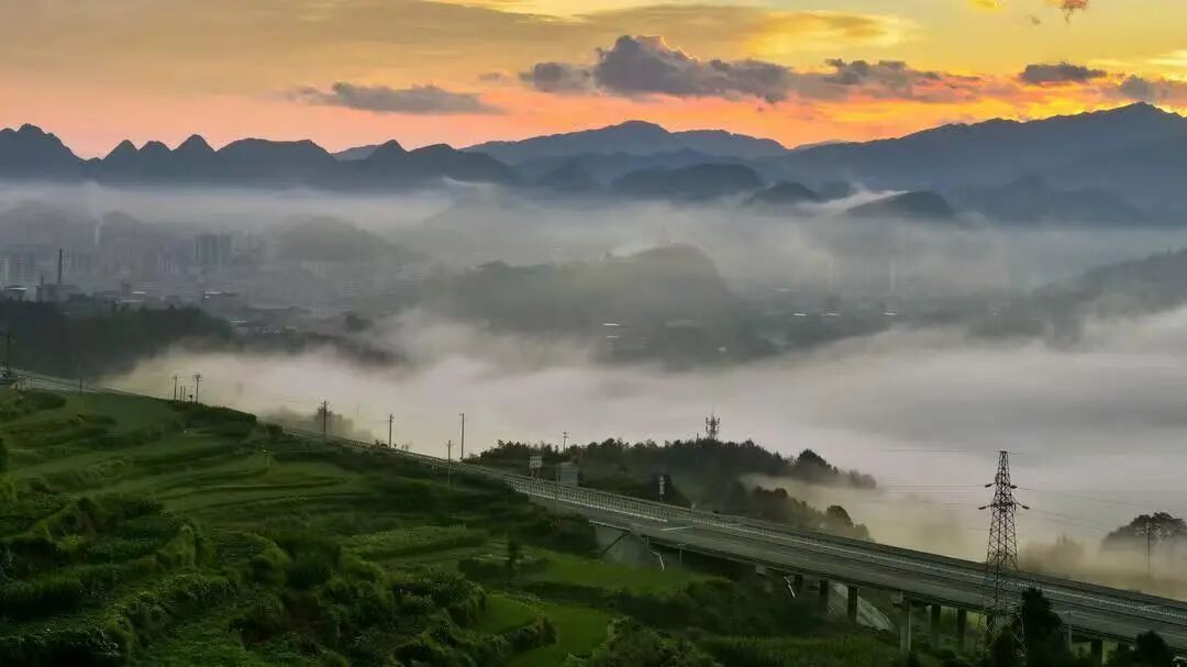 湖南真美·一周精选 ㉗丨一城秋色,半城花开