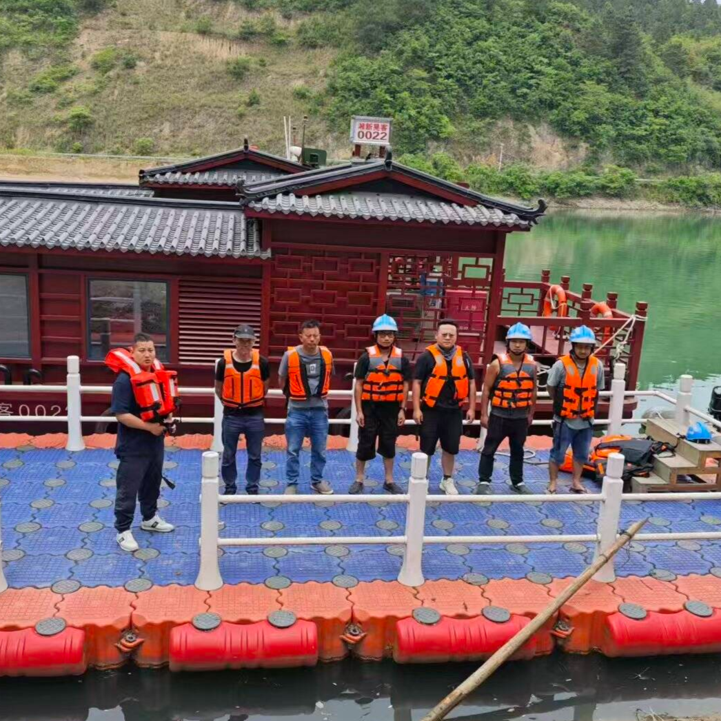  从迷彩绿到画舫红——退役军人吴小雷文旅创业记