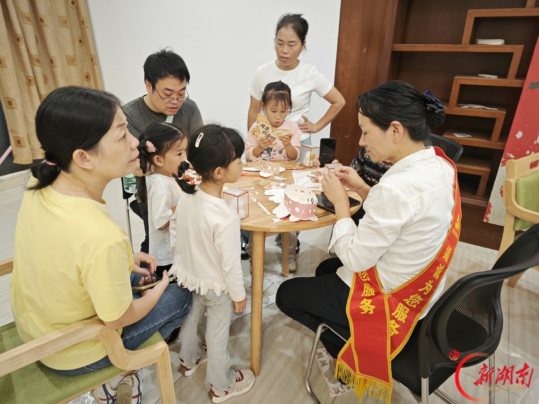 长沙鹅羊山社区:中秋邻里聚温情 廉洁清风进家园