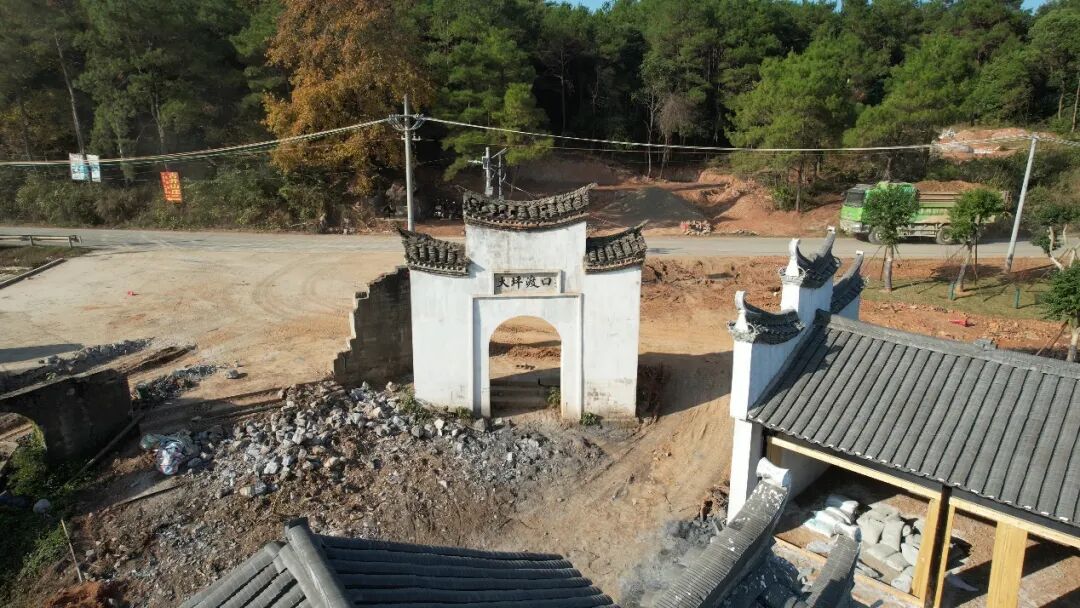 纪念红军长征胜利90周年:山河焕新颜,初心未曾改